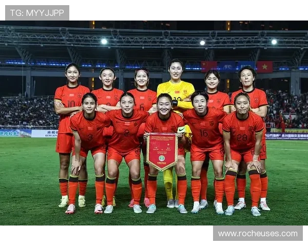 中国女足珀斯首训唐佳丽独练缺陈巧珠